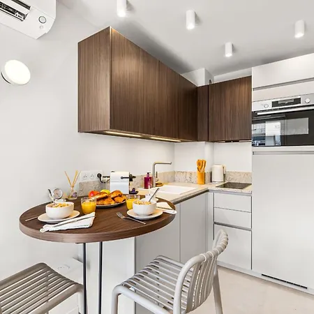 Carabacel - One Ac And Balcony Διαμέρισμα