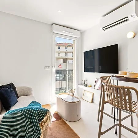 Carabacel - One Ac And Balcony