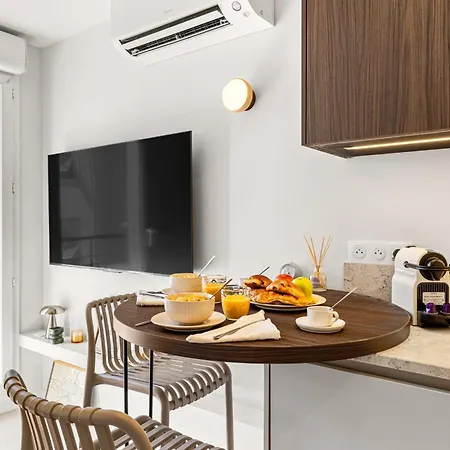Carabacel - One Ac And Balcony Apartament *