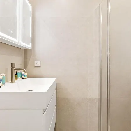 Carabacel - One Ac And Balcony Apartament
