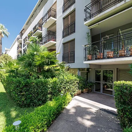 Carabacel - One Ac And Balcony Apartament Nicea